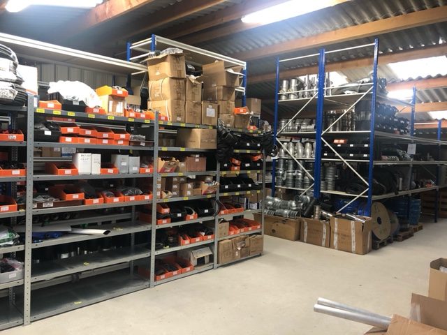 Entrepôt de stockage du matériel